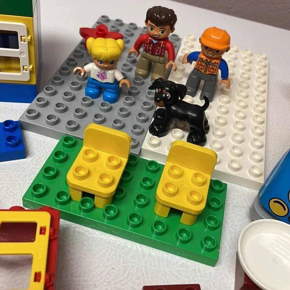 Mixed lot of Duplo Legos vehicles figures building blocks